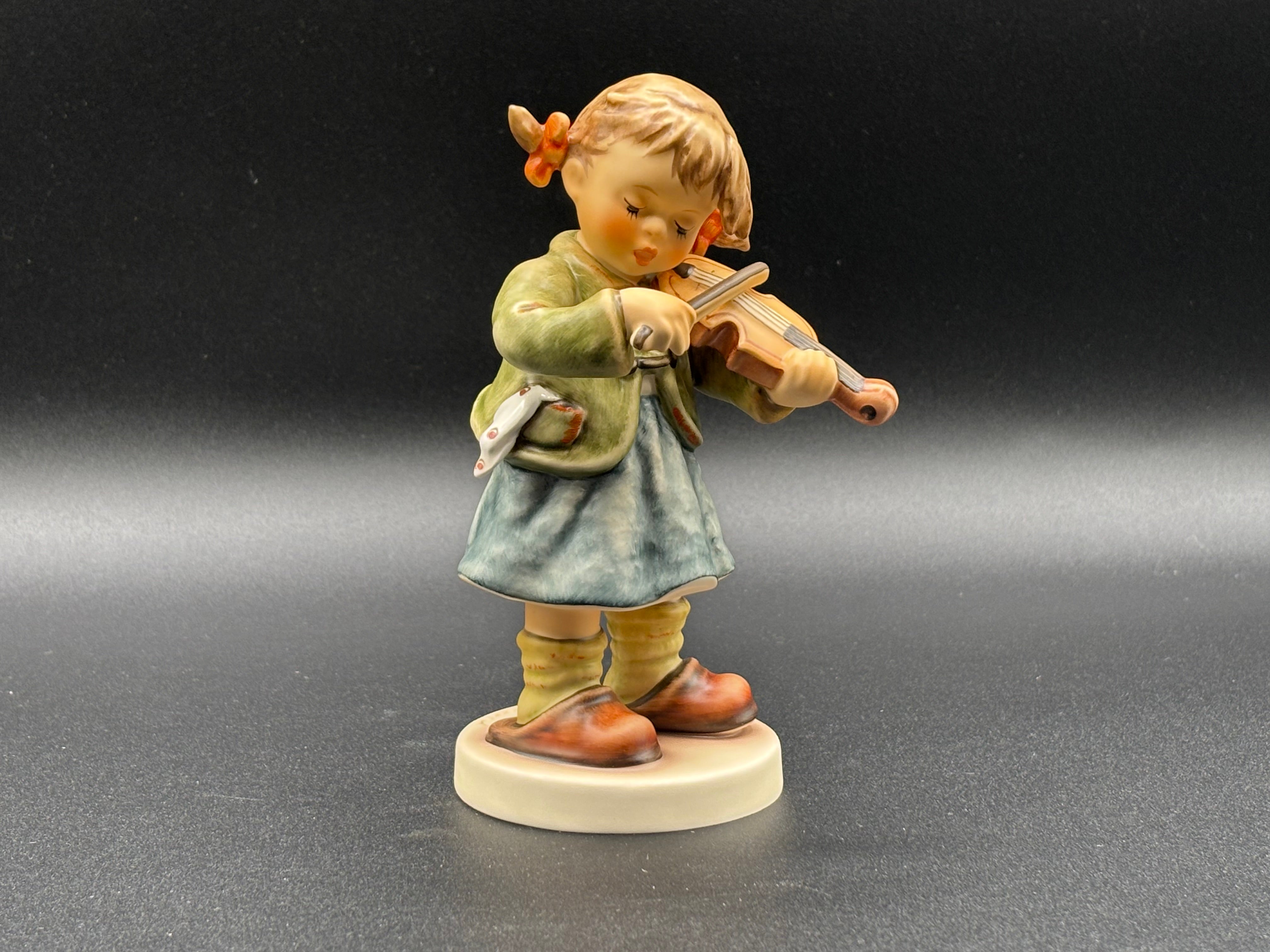 Hummel, Perfect Pitch, #2150/A, Goebel Ceramic Figurine, Vintage Used, 5 1/2 Height