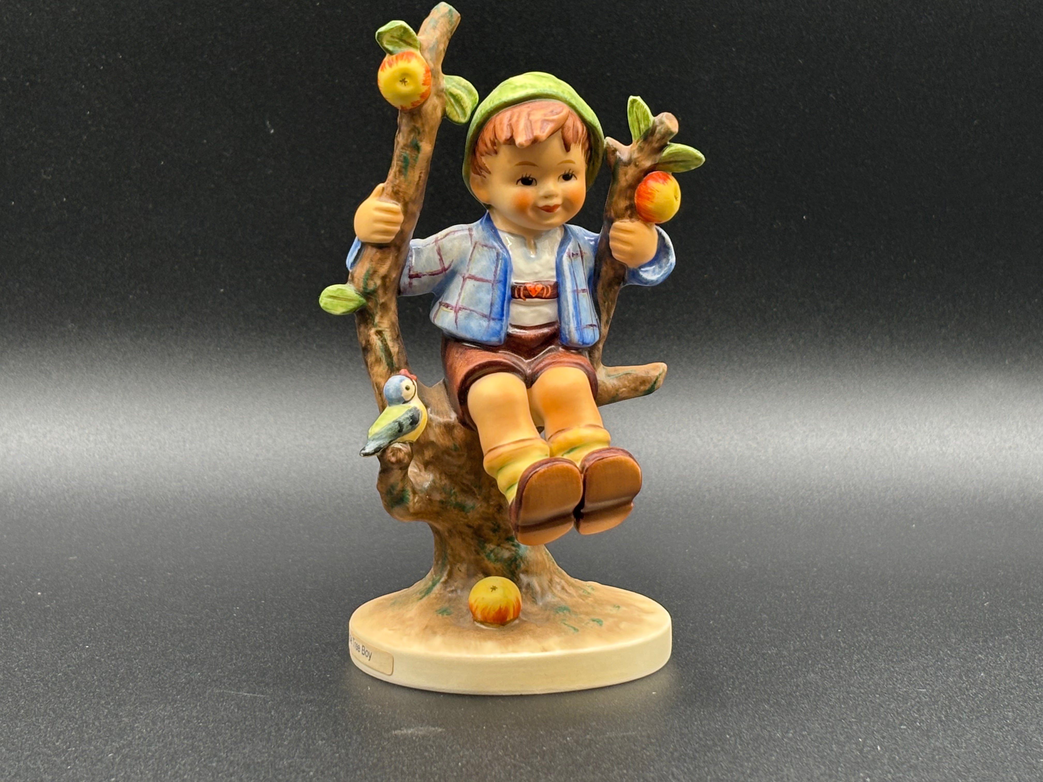 Hummel Figurine "Apple Tree Boy" Number 142/3/0 - Trademark TMK-6, Vintage Used, 5 3/4" Height