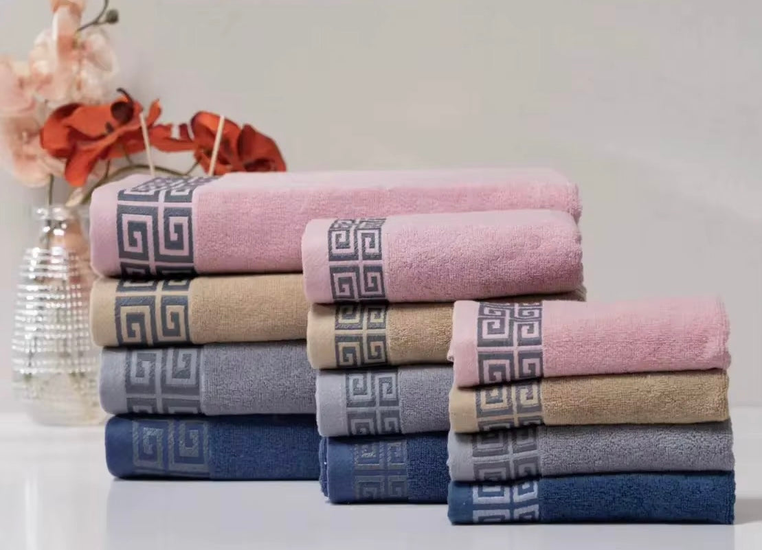 Printed Highly Absorbent, 100% Cotton, Set Of Three Bath Towel Set. An elegant addition To Any Home